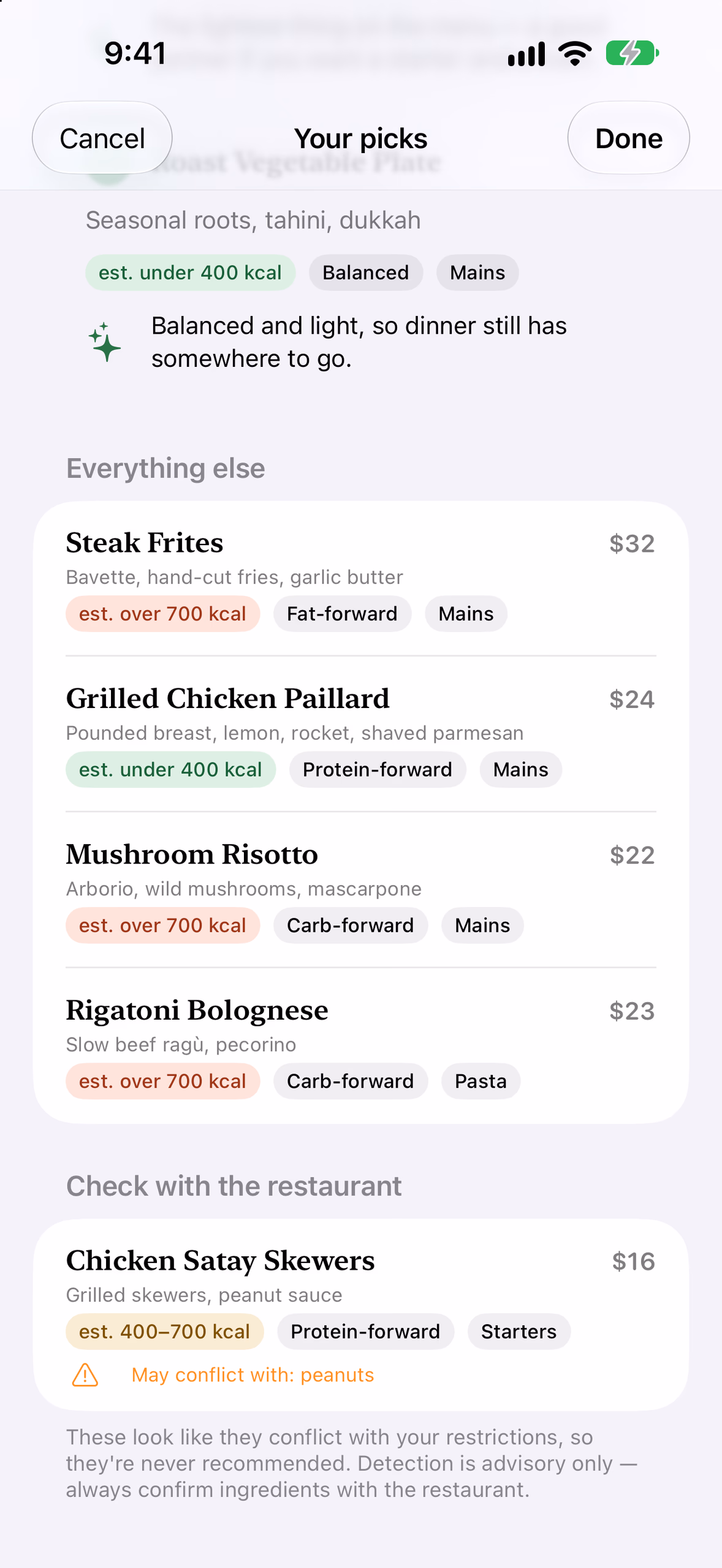 Fim dos resultados: os outros pratos e, depois, Chicken Satay Skewers separado por um possível conflito com amendoim, com o aviso para confirmar os ingredientes com o restaurante